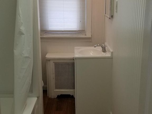 3rd image of 2243 S Lambert St Floor 2