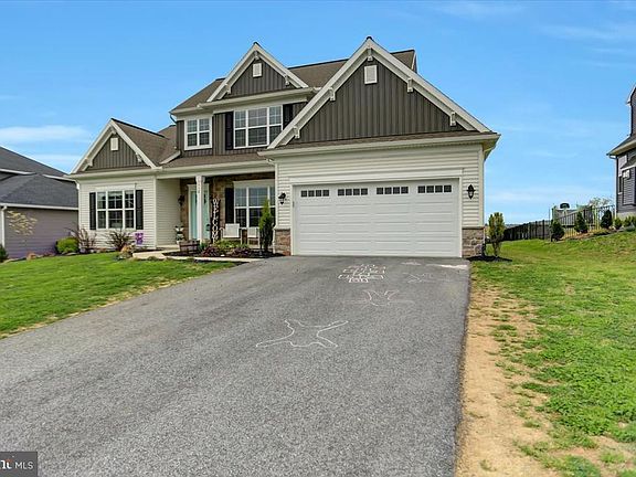 2nd image of 118 White Deer Way