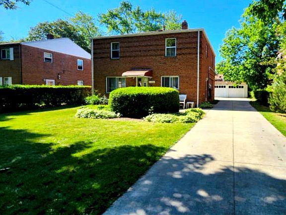 2nd image of 21430 Crystal Ave Unit 1