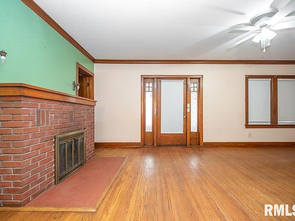 5th image of 126 Highland St