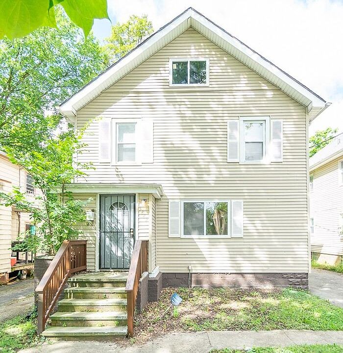 1st image of 3882 E 147th St
