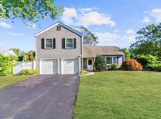1050 Roxbury Ln, Toms River, NJ 08753