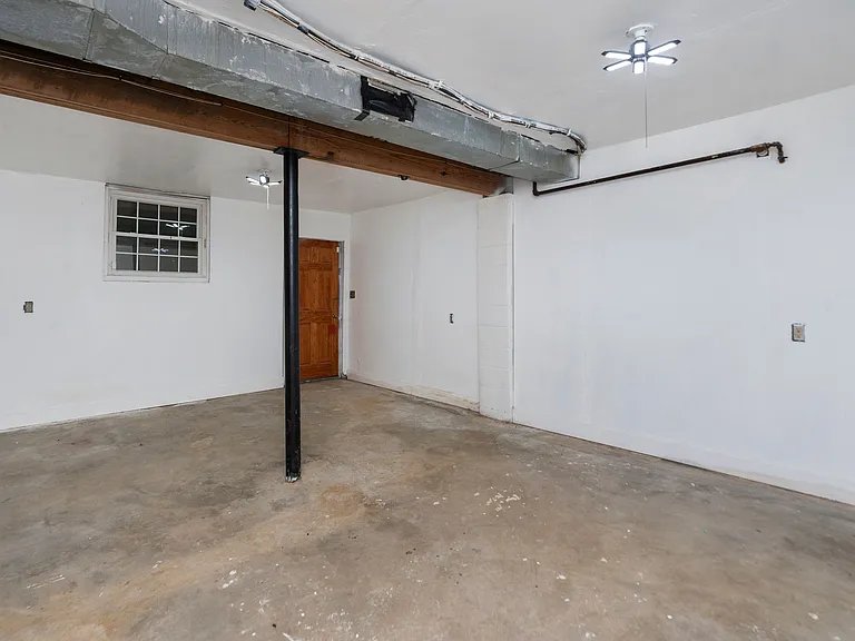 921 Dogwood Cir — Photo 22