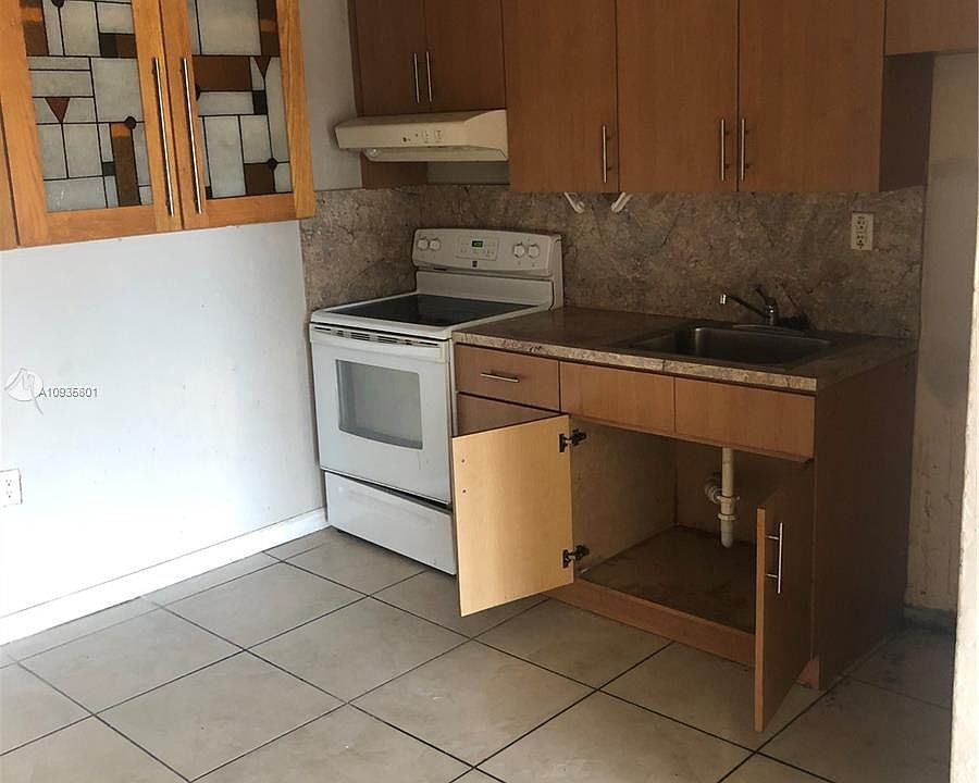 1st image of 3800 E 4th Ave #2