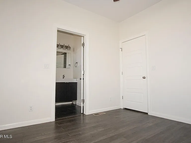 6262 Woodrow Bean Transmountain Dr #20 — Photo 12