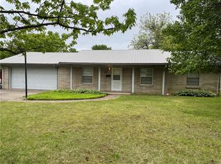 1909 W Emma Ave, Springdale, AR 72762