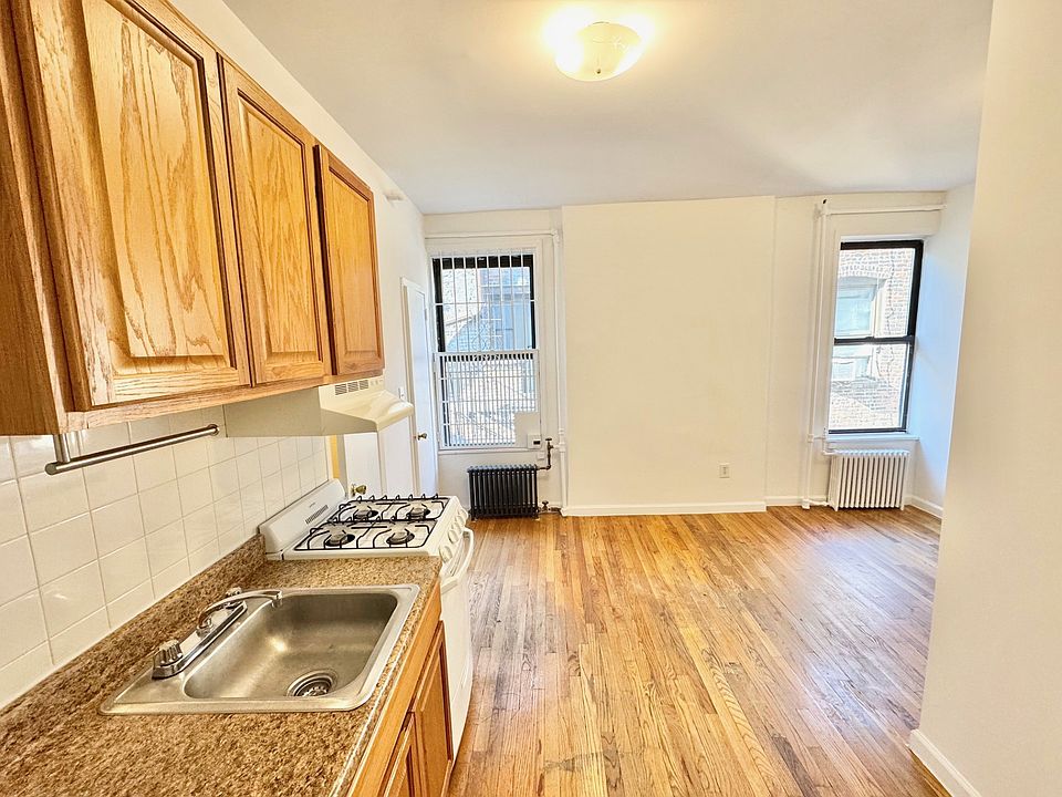 1st image of 179 Prince St APT 19