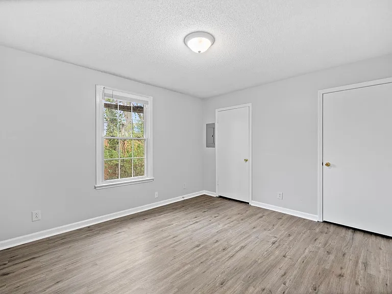 703 Power St — Photo 11