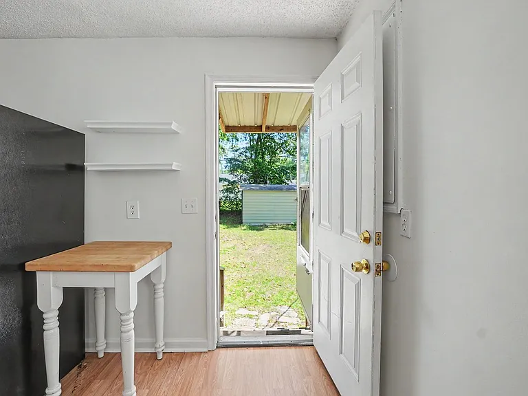 24 N Parkwood Dr — Photo 31