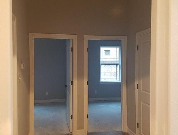 5th image of 2614 Kimbolton Dr