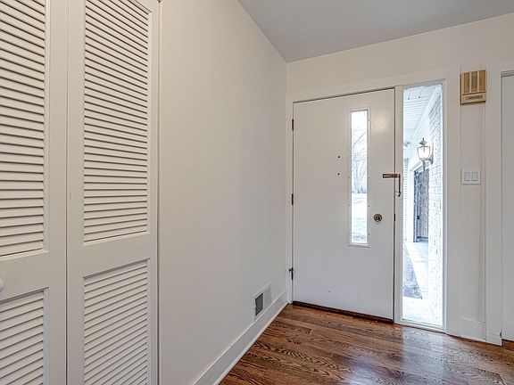3rd image of 15395 W Fair Ln