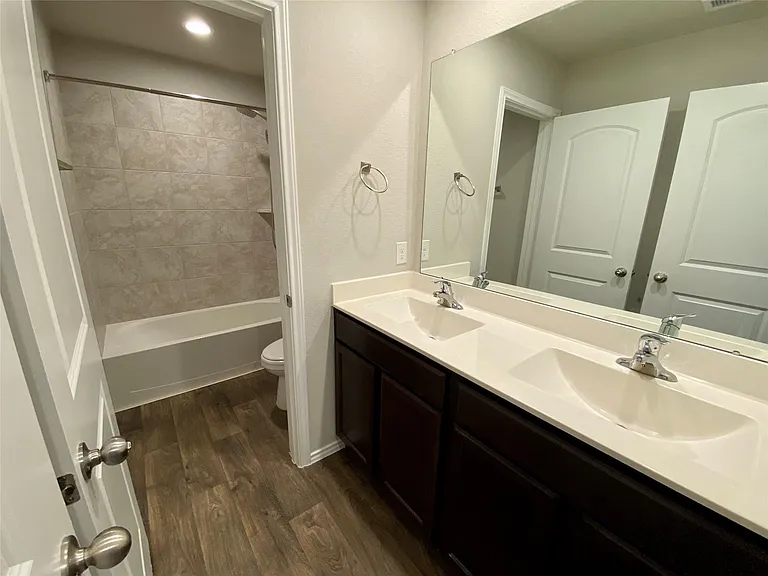 13832 Rock Island Trl — Photo 31