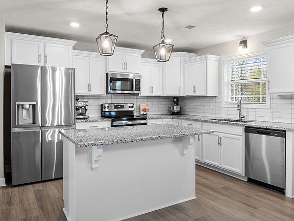 4th image of 1573 Malone Way