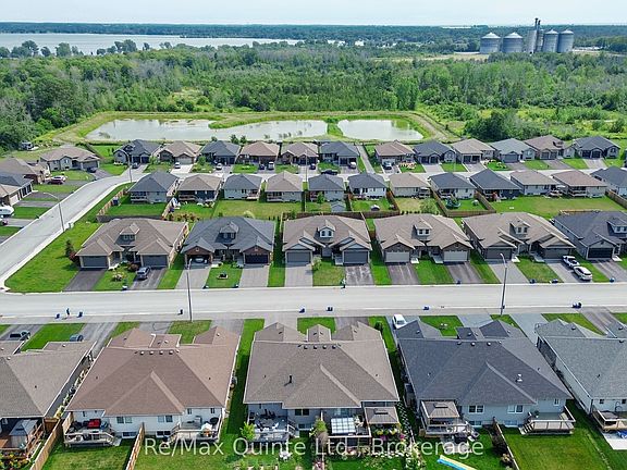 3rd image of 57 Hillside Meadow Dr