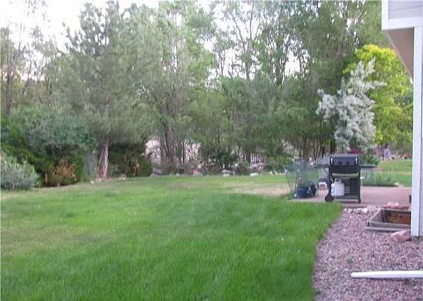 7640 Lonergan Ct — Photo 12