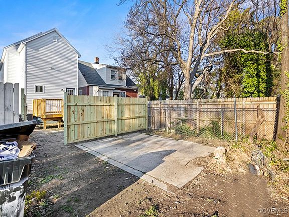 4th image of 1808 Everett St