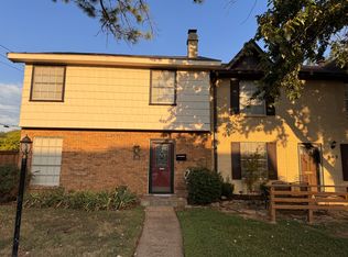 501 Saint Charles Dr, Arlington, TX 76013