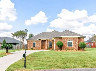 372 Laura Ct, Mobile, AL 36608