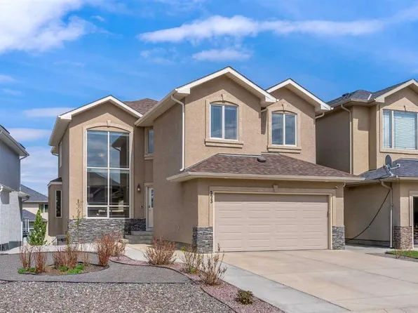 273 Everglade Cir SW, Calgary, AB T2Y 4M8