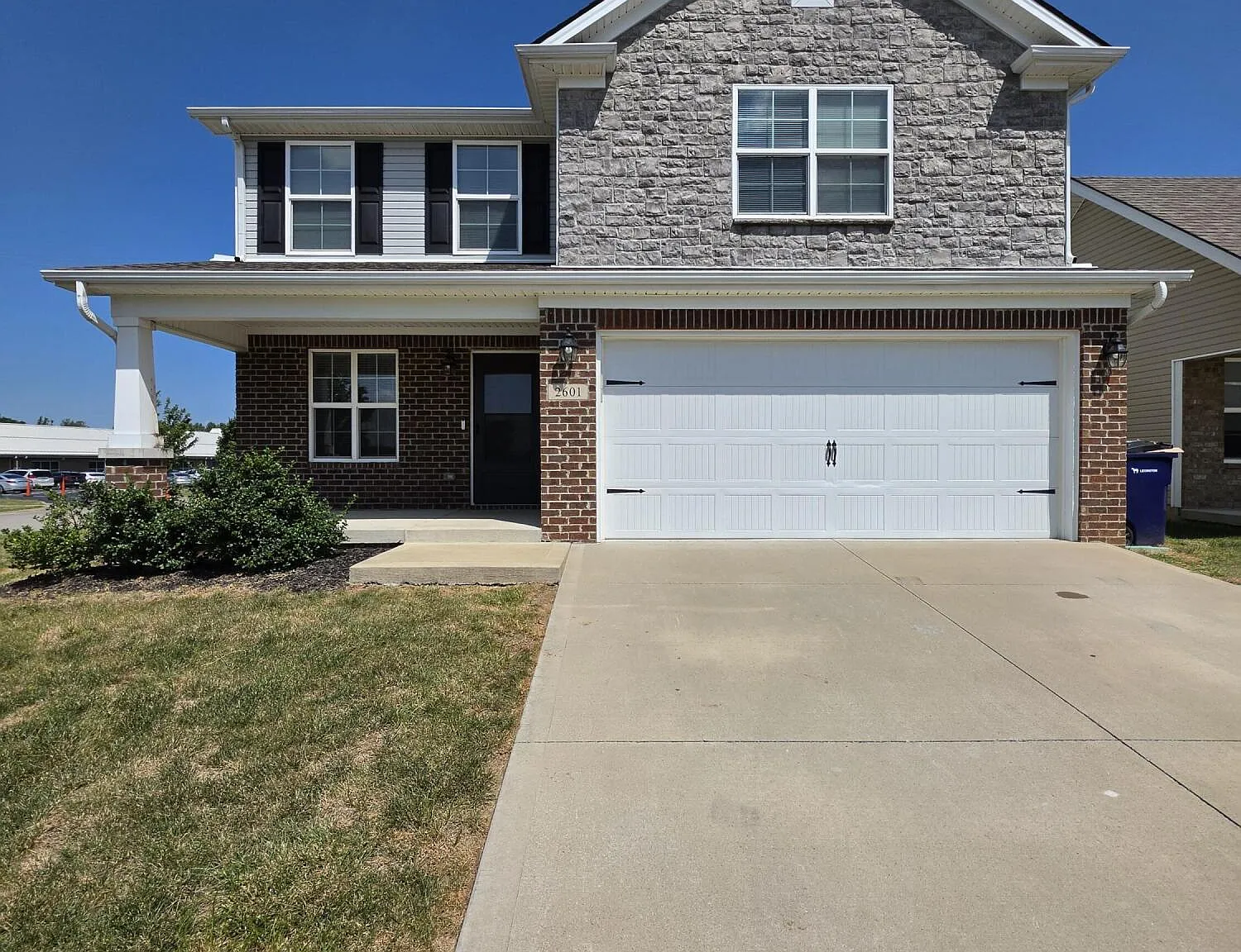 4 bed, 2.5 bath, 2344 sqft, $2,600 — Photo 1