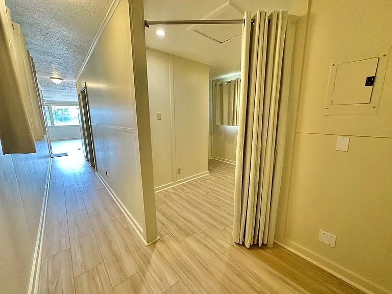 2533 Main St — Photo 11
