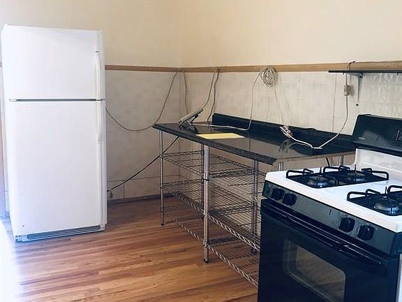 3rd image of 1524 N Milwaukee Ave APT 2R