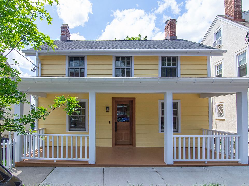 1st image of 19 N Ferris St