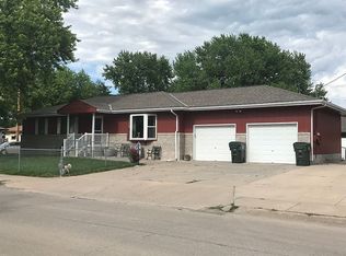 1121 N 28th St, Council Bluffs, IA 51501