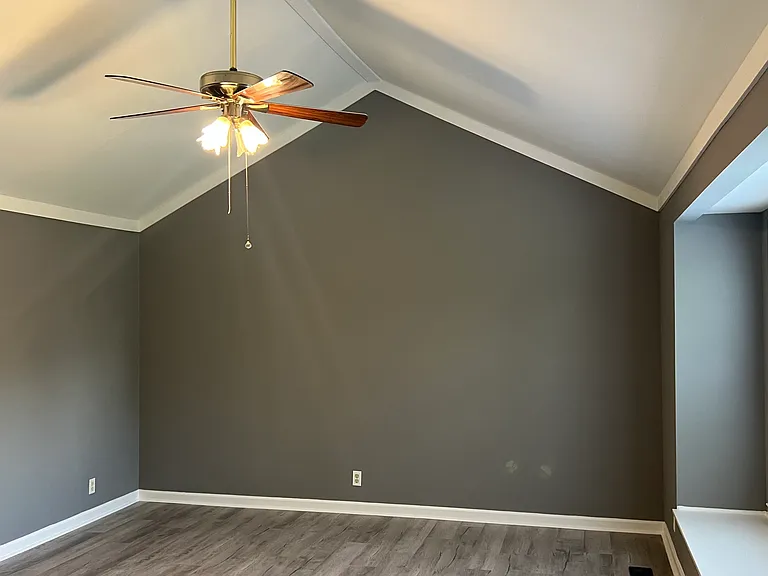 190 Evergreen Cir — Photo 2