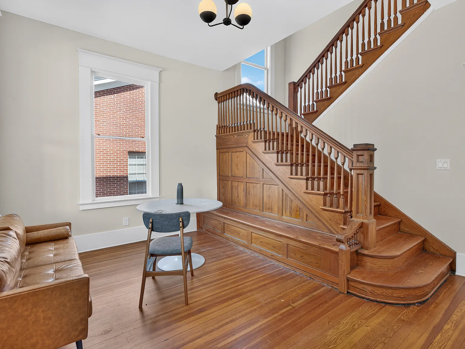 3 bed, 1400 sqft, $2,800 — Photo 2