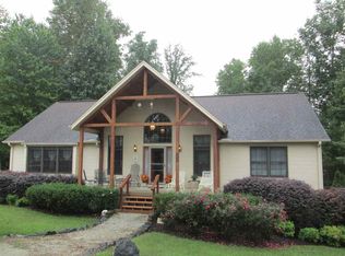 430 Chattooga Lake Rd, Mountain Rest, SC 29664