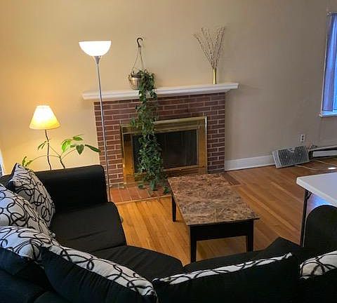 2nd image of 822 W Beaver Ave House A