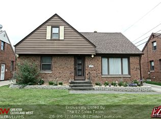 1070 S Green Rd, South Euclid, OH 44121