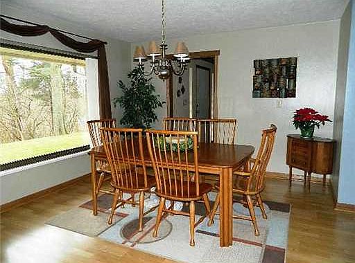 3rd image of 215 Overland Dr