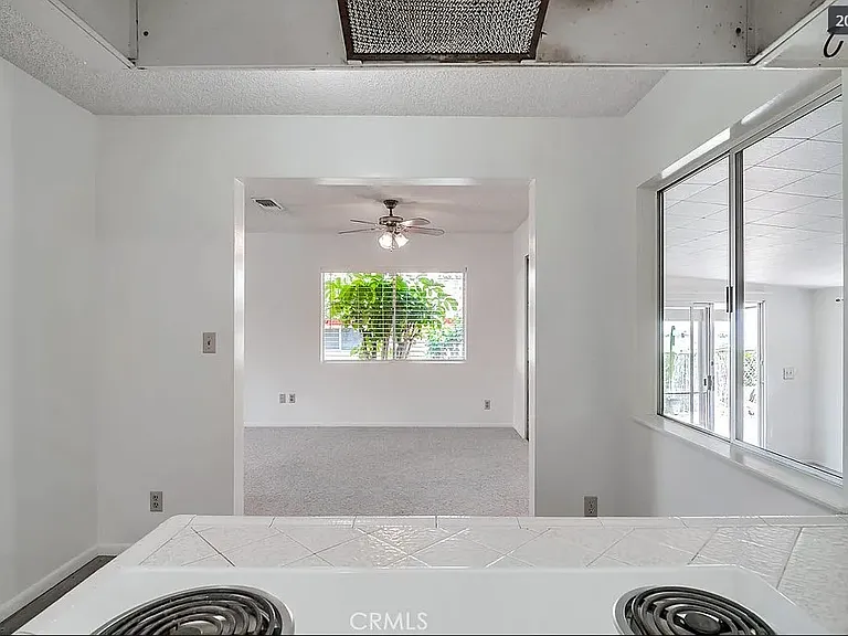 6310 Avenue De Palma — Photo 15