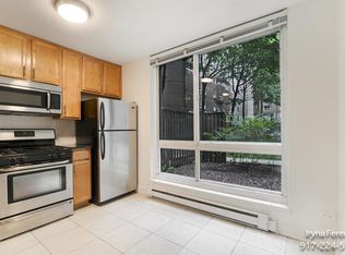 576 Main St APT 108, New York, NY 10044