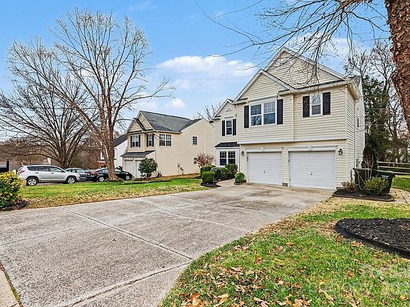 4th image of 7625 Nicolette Ct