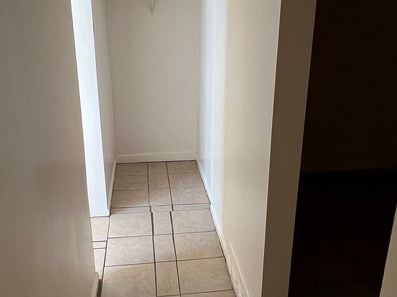 5th image of 2076 Elm Ave APT 1B