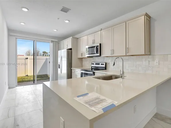 17149 SW 1st St #17149, Hollywood, FL 33027