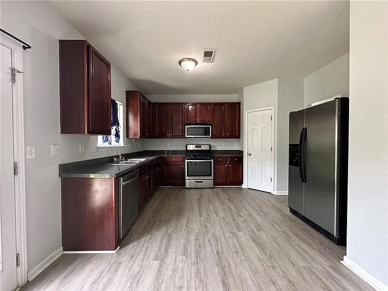 1335 Rocky Shoals Ln — Photo 9