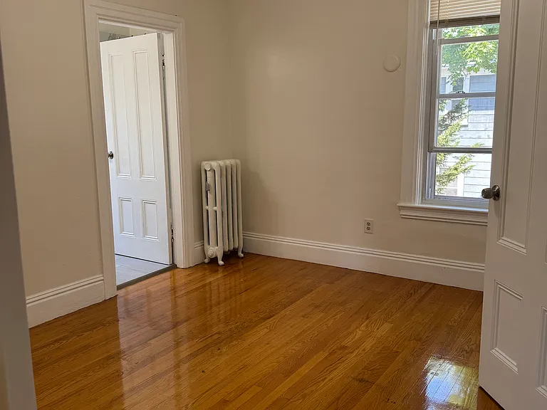 Florence St — Photo 10