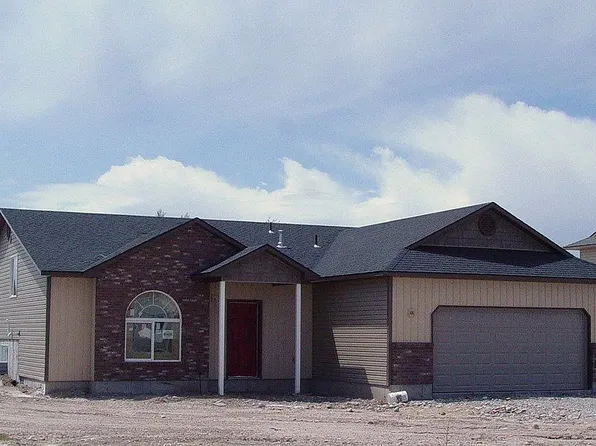 4380 High Desert Dr, Ammon, ID 83406