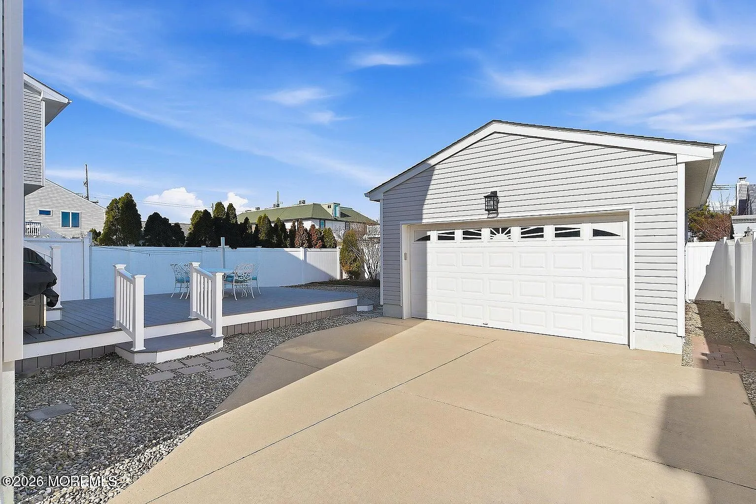 5 bed, 2240 sqft, $7,500 — Photo 4