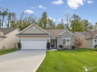 8052 Timber Wood Ln, Temperance, MI 48182