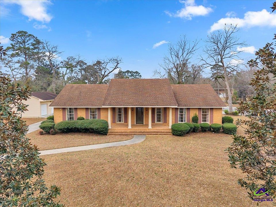 1st image of 308 Rosewood Dr