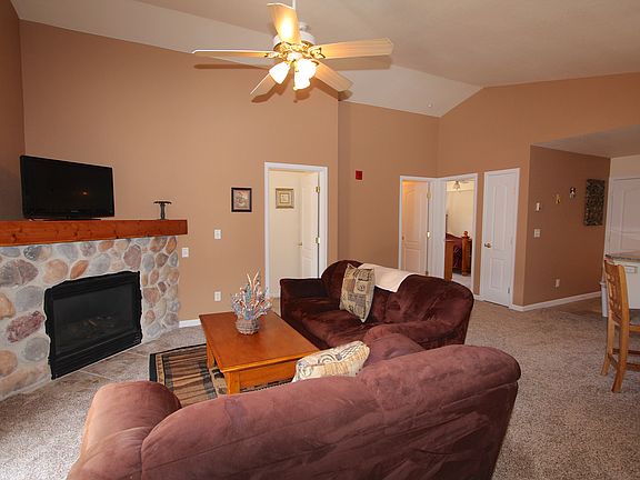 5th image of 203 Pelican Cir Unit 1406