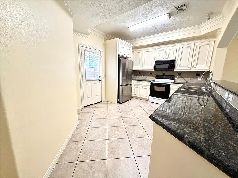 6650 Roberson St — Photo 8