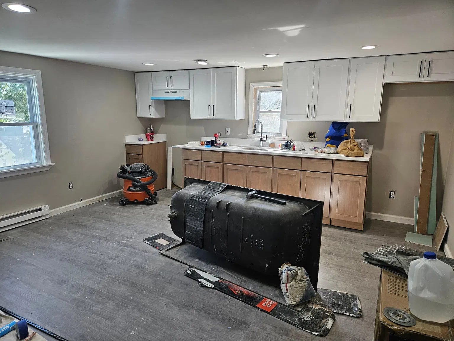 3 bed, 900 sqft, $1,900 — Photo 1
