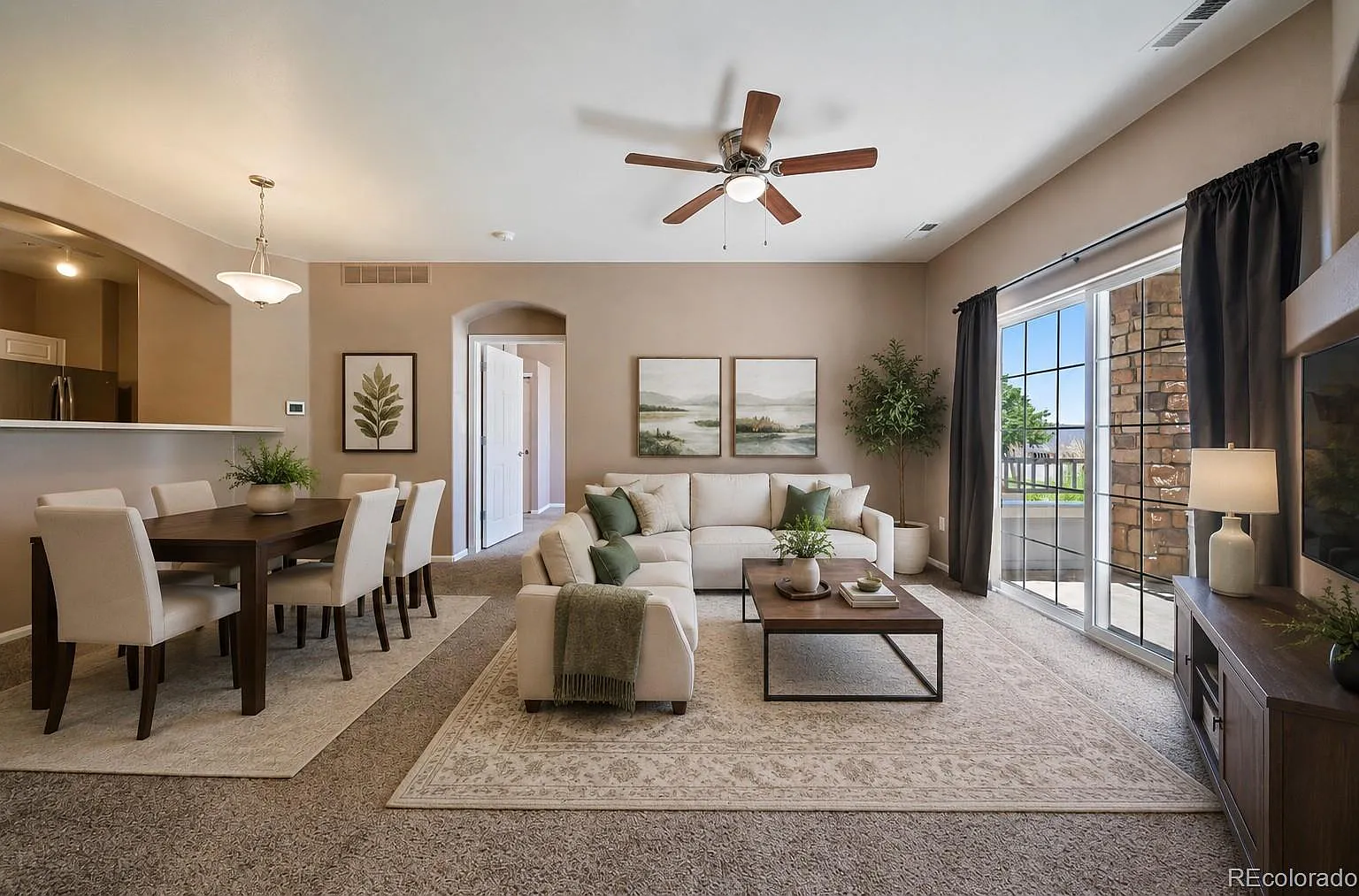 2 bed, 2.0 bath, 1048 sqft, $2,000 — Photo 3