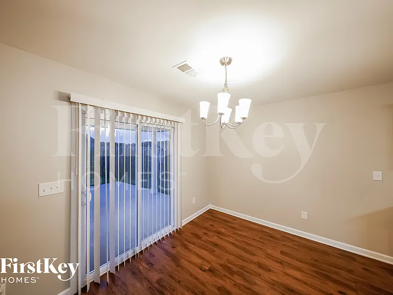 104 Rosegate Dr — Photo 5
